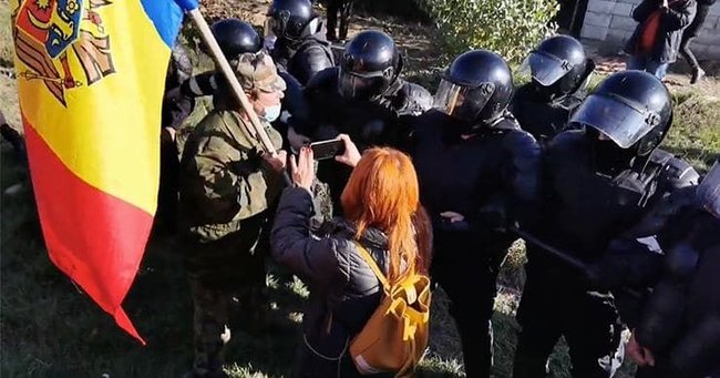 В Молдове выбирают президента, из Приднестровья массово подвозят избирателей 02 В Молдове выбирают президента, из Приднестровья массово подвозят избирателей 02