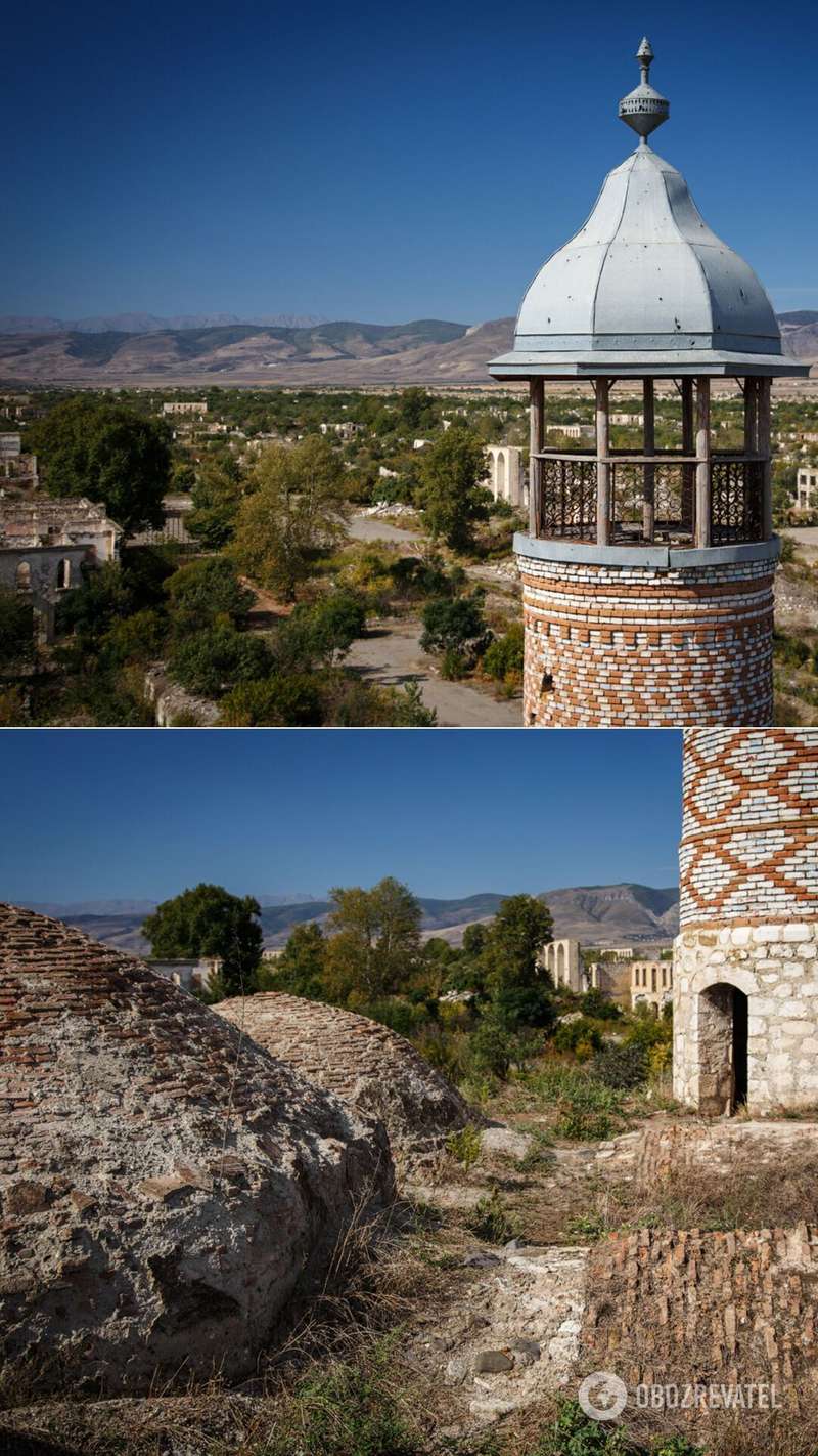 Единственные сохранившиеся в городе здания – старая персидская мечеть, построенная в конце XIX века, и комплекс из ханского дворца и нескольких мавзолеев
