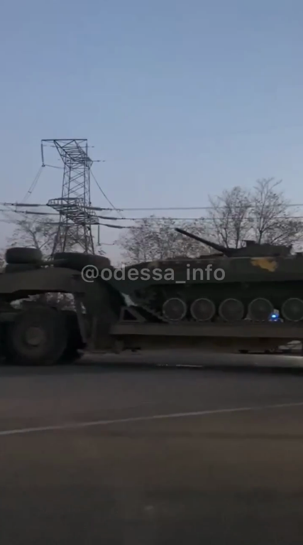 Военный тягач