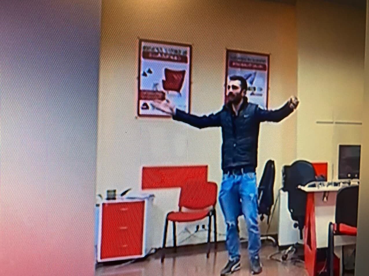 Злоумышленник потребовал запретить азартные игры и снизить цены на лекарства