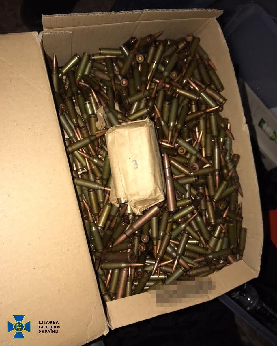 Патроны хранились в ящике dqxikeidqxitkant