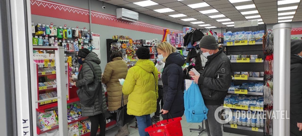 Количество покупателей не соответствовала площади помещения