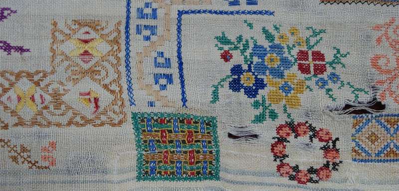 На полотне собрано более 200 узоров со всей Украины. dqxikeidqxitkant