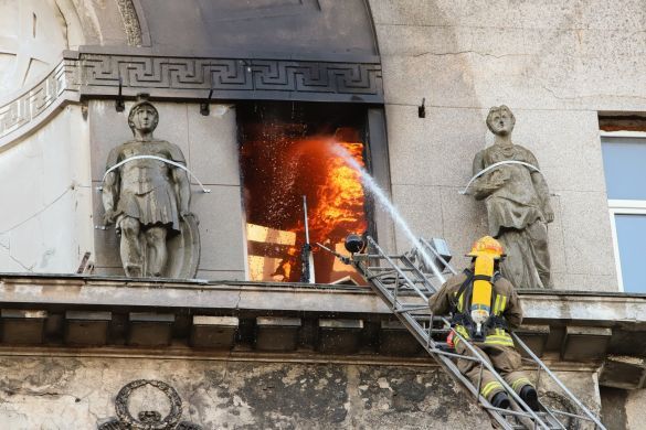 Пожежа у коледжі в Одесі_10