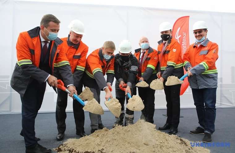 У жовтні 2020 року на «АрселорМіттал Кривий Ріг» дали старт проєкту побудови нової фабрики огрудкування. Інвестиції у будівництва нової фабрики перевищать $250 млн