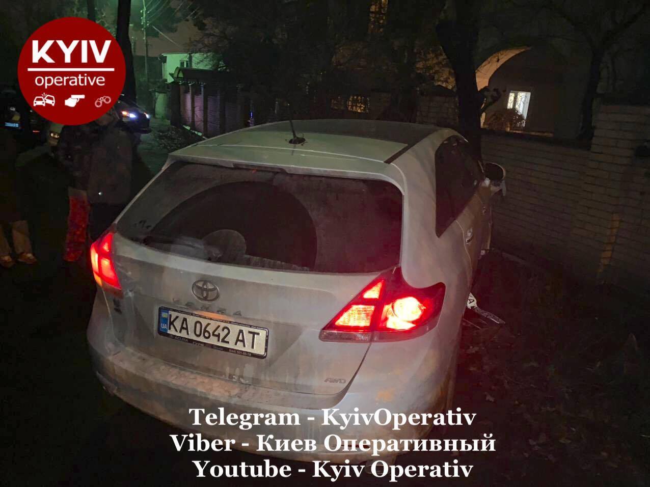 Toyota      Mercedes.