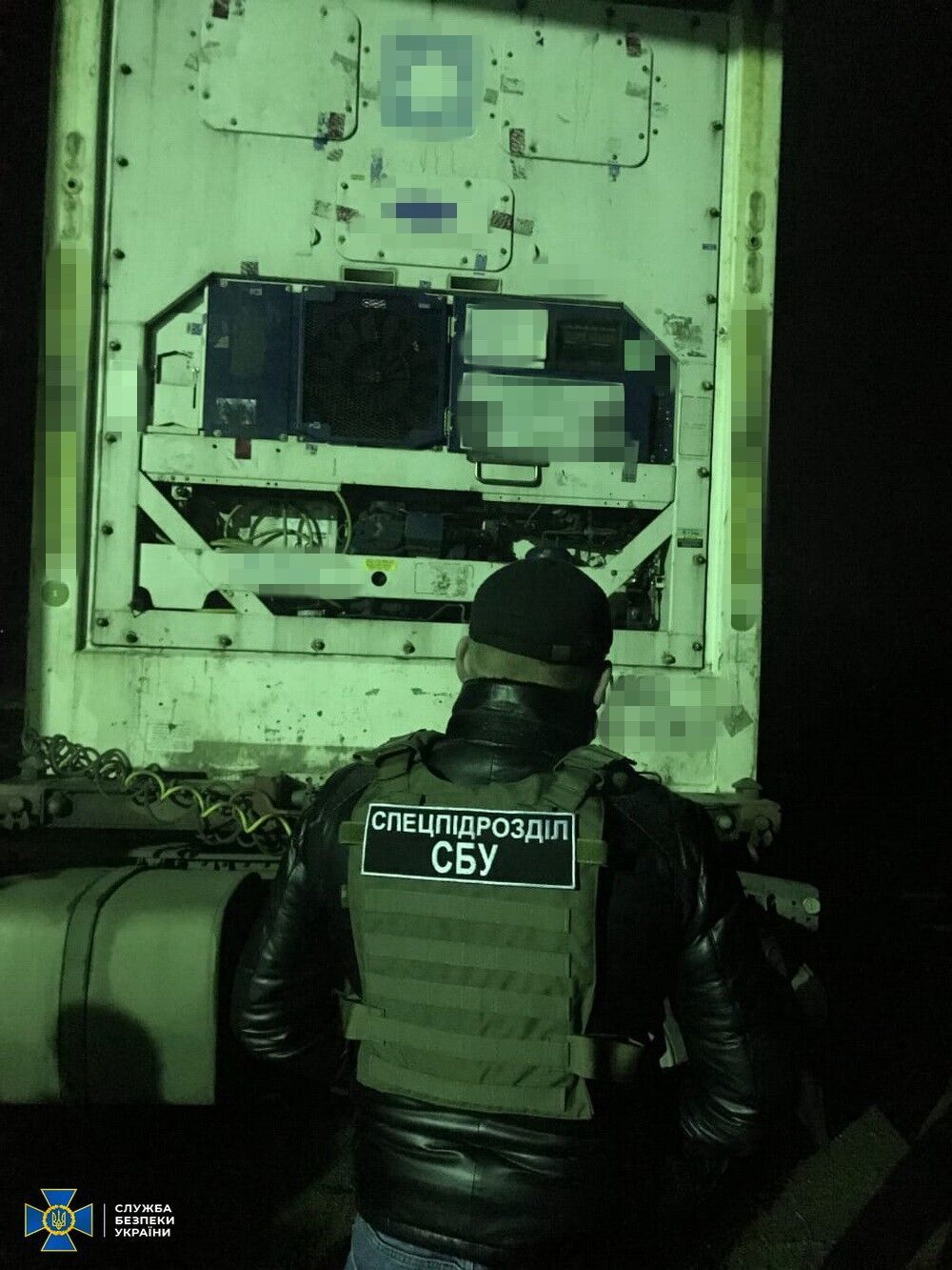 Кокаин был спрятанного в вентиляционных люках