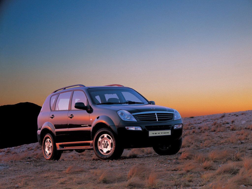 Легендарный SsangYong Rexton 2001-2006 годов. Такой автомобиль был популярен в Украине dqxikeidqxiqqeant