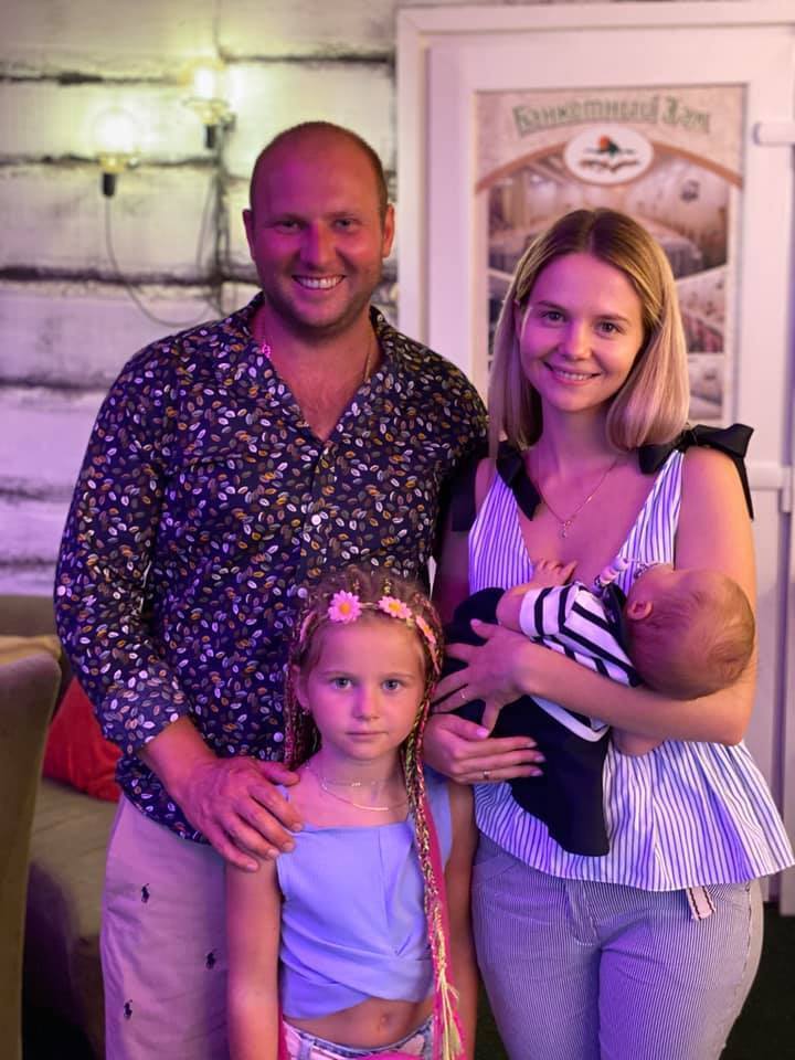 Дома у яхтсмена Юрия Хомича остались жена и двое детей dqxikeidqxiqqeant