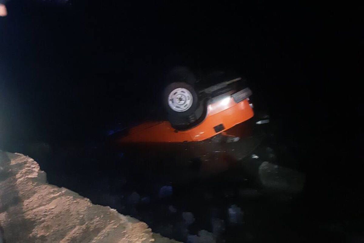 В Днепропетровской области легковушка слетела с моста в реку dqxikeidqxiqqeant