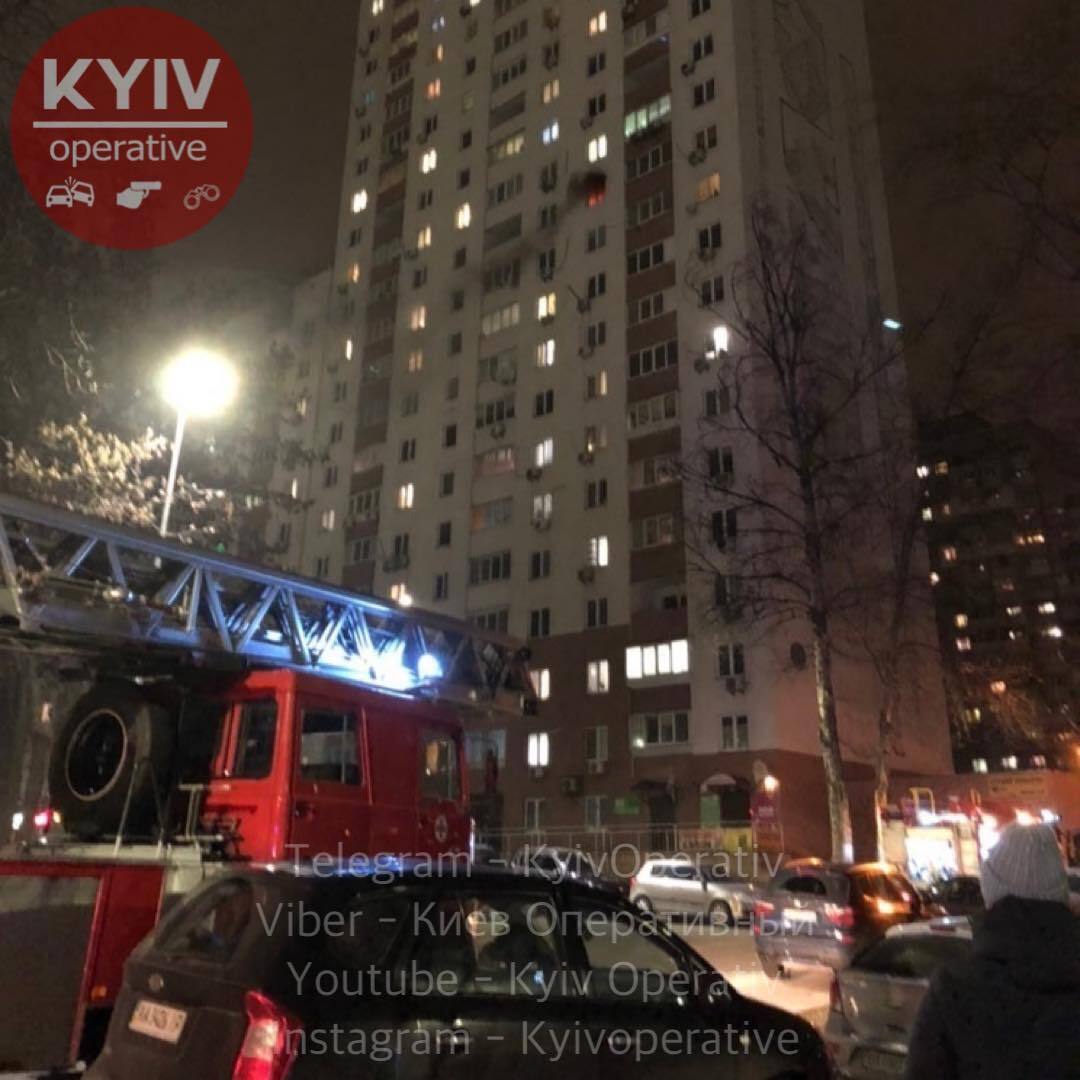 Пожар в Киеве dqxikeidqxitkant