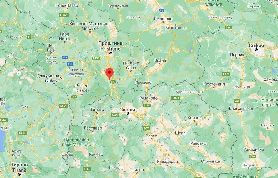 В городе Урошевац произошел взрыв в кафе dqxikeidqxitkant