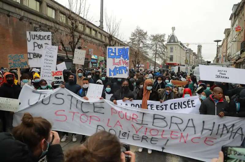 Митинг против полицейского насилия