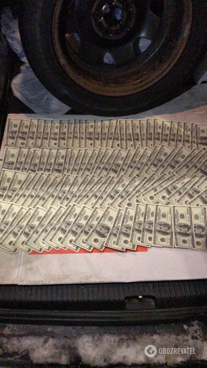 Правоохранителей задержали на взятке в $10 тысяч dqxikeidqxitkant