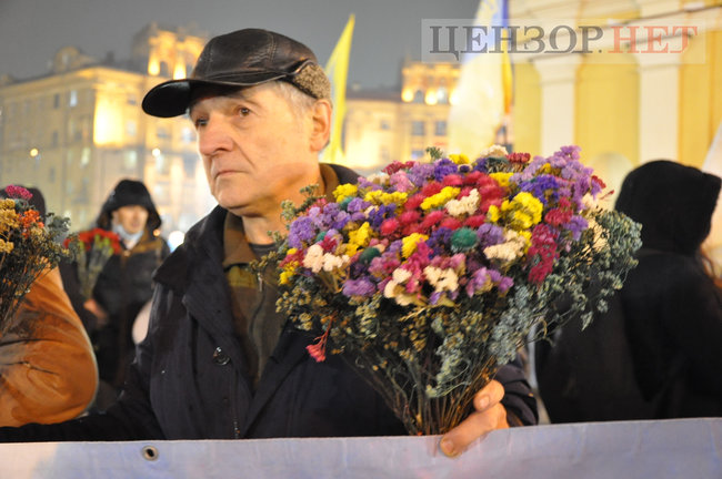 В Киеве почтили память первых погибших участников Революции Достоинства 07 В Киеве почтили память первых погибших участников Революции Достоинства 07