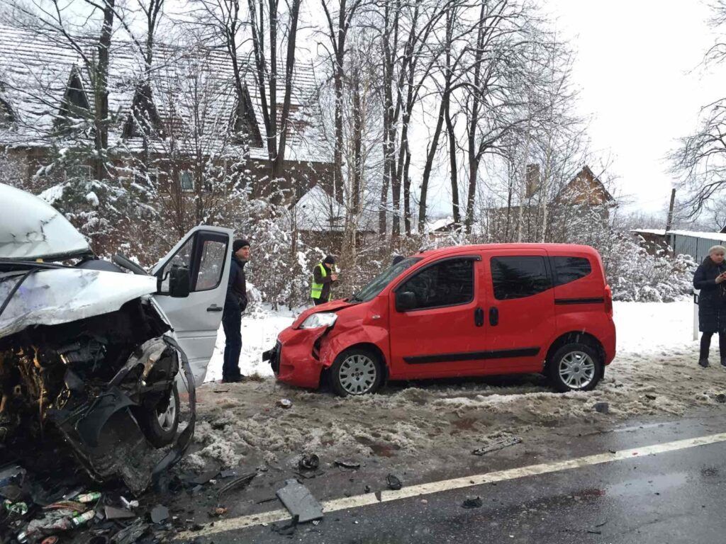 ercedes-Benz Sprinter        Fiat Doblo.