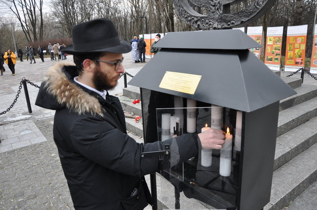 В Киеве прошла церемония в память о жертвах Холокоста 11