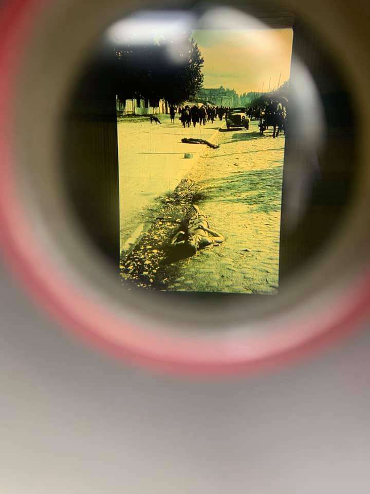 в Киеве открыли арт-объект Взгляд в прошлое