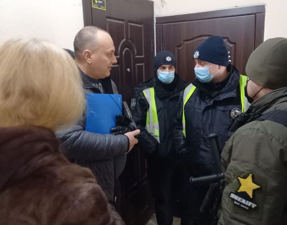 Владелица квартиры на Печерске поселила новых арендаторов, которые оказались мошенниками. dqxikeidqxitkant