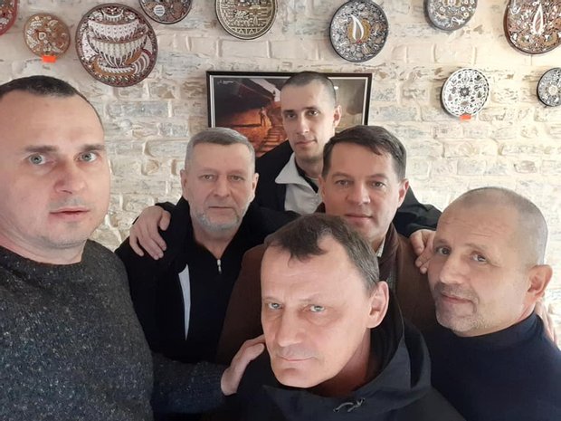 Олег Сенцов, політв’язні dqxikeidqxitkant