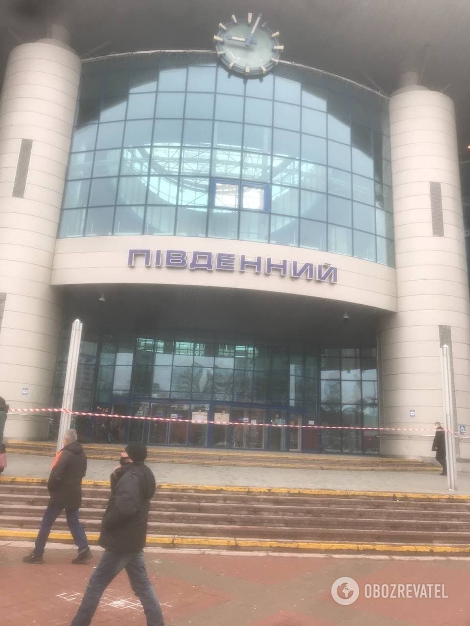 В Киеве "заминировали" Южный ж/д вокзал dqxikeidqxitkant