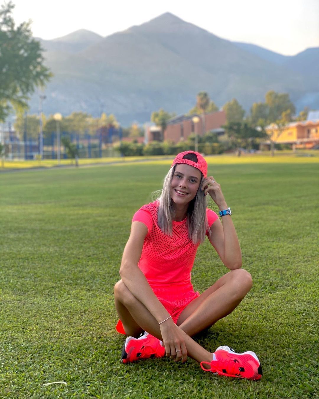 Ярослава Магучих на природе