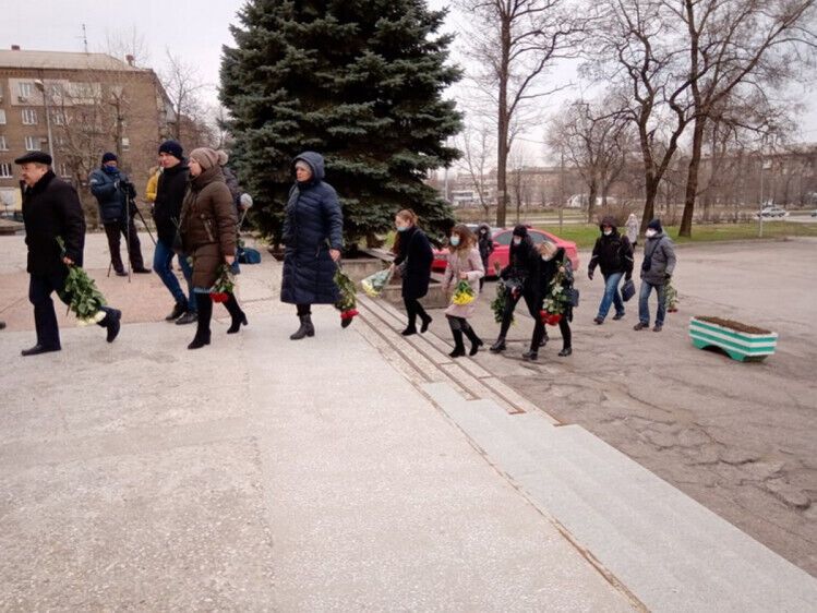 В Запорожье простились с врачом, которая героически погибла в пожаре. Фото