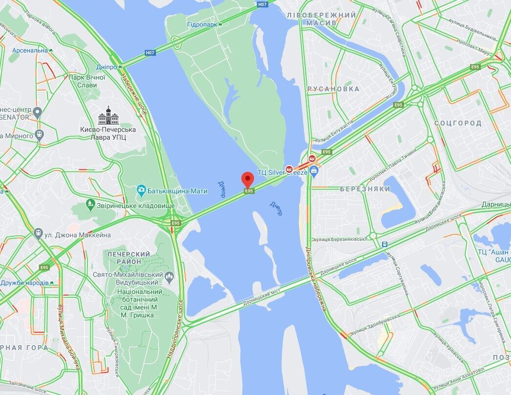 Авария произошла на мосту Патона.
