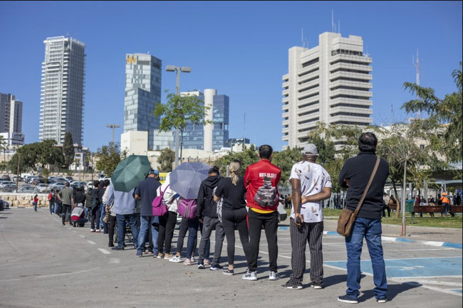 Мэрия Тель-Авива запустила бесплатную вакцинацию для иностранцев 04 Мэрия Тель-Авива запустила бесплатную вакцинацию для иностранцев 04