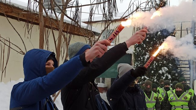 Какой нах#й Московский? и Зеленский закрой суд: активисты пикетировали Окружной админсуд Киева 19 Какой нах#й Московский? и Зеленский закрой суд: активисты пикетировали Окружной админсуд Киева 19