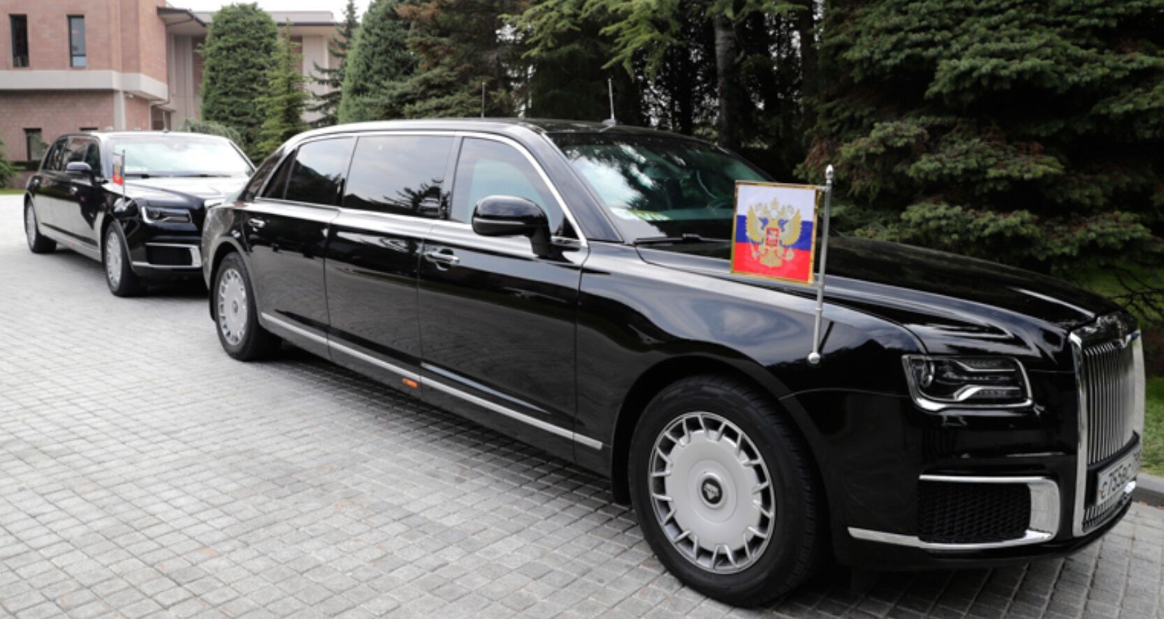 Aurus Senat, на котором ездит президент России