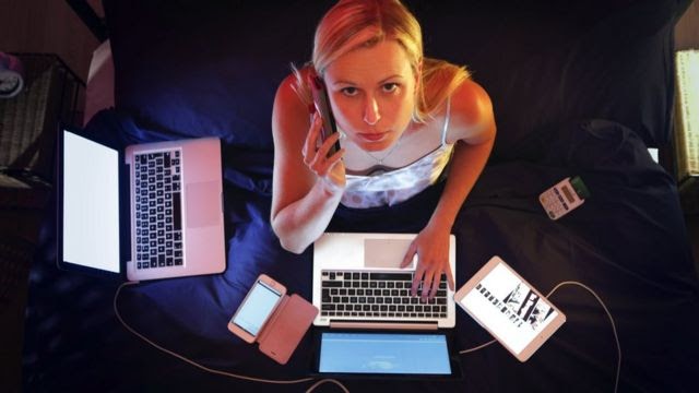 жінка безсоння dqxikeidqxiqqeant