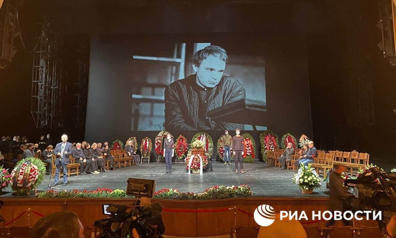 Похороны Андрея Мягкова. dqxikeidqxitkant