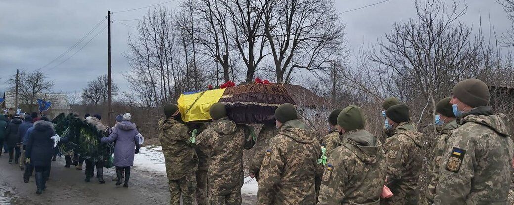 Прощание с погибшим воином dqxikeidqxiqqeant