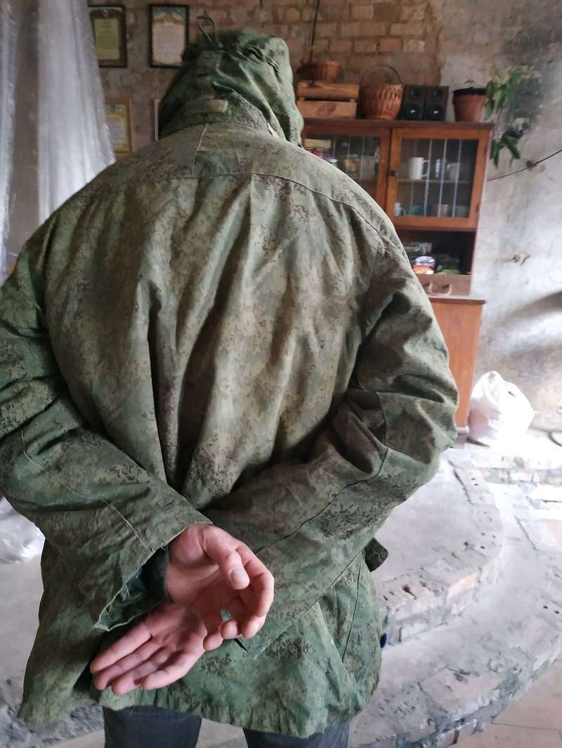 В Киеве заметили мужчину в российской камуфляжной куртке dqxikeidqxitkant