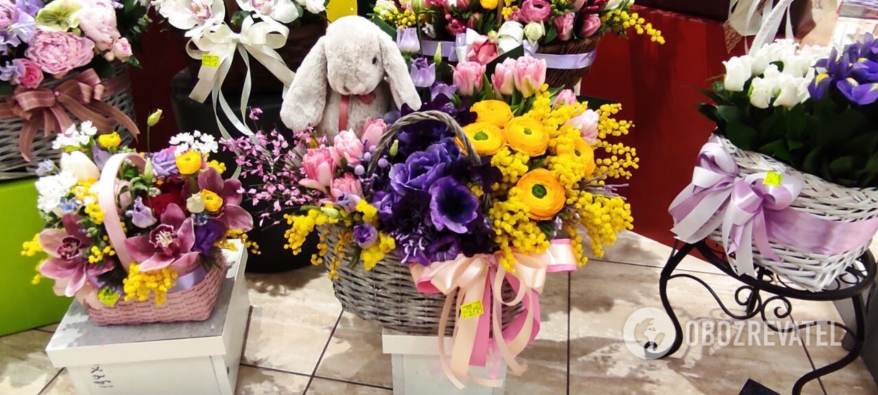 В Киеве на 8 марта букеты стоили свыше 20 тысяч. Фото и цены