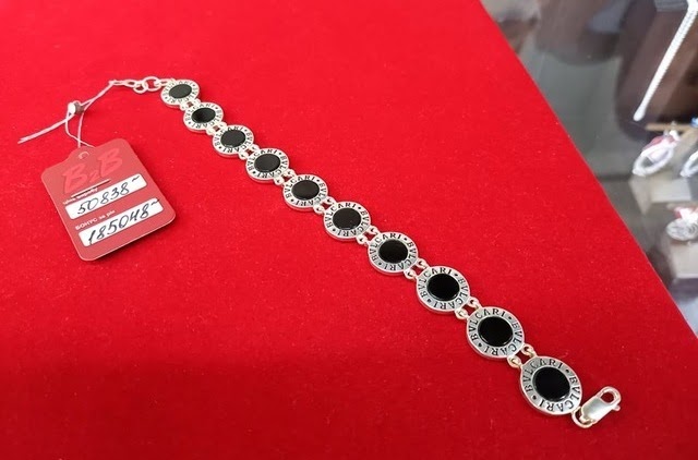 Блищить і не потопає: чому B2B Jewelry продовжує існувати й після викриття Блищить і не потопає: чому B2B Jewelry продовжує існувати й після викриття