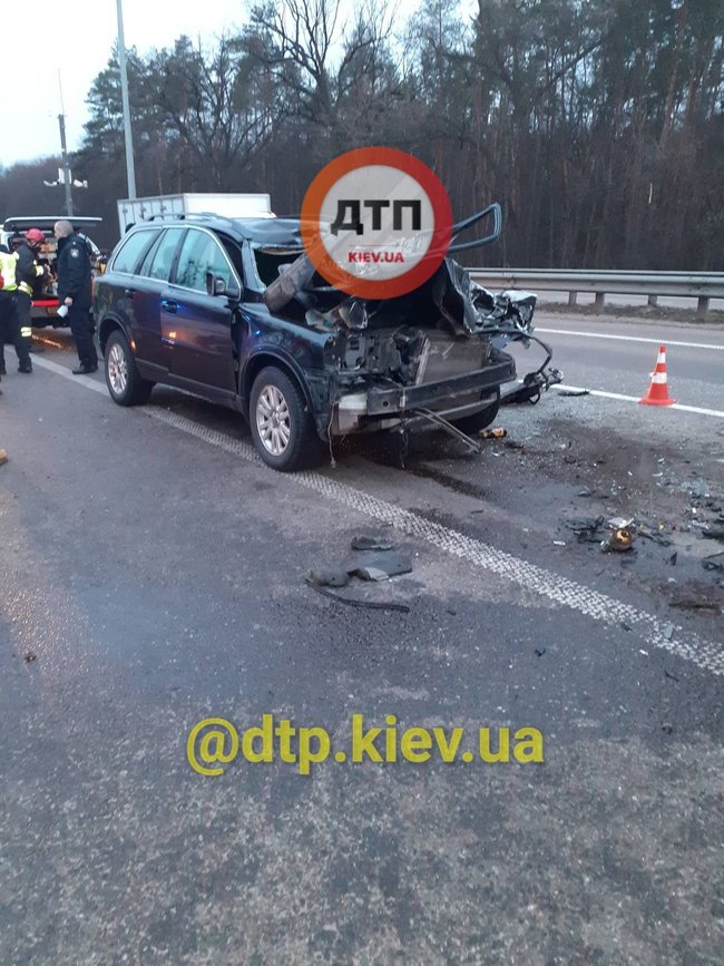 Под Киевом водитель влетел в фуру и погиб на месте, - полиция 07