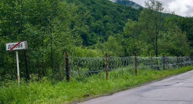 Ділянка села Ділове, що на Закарпатті, є однією з найактивніших за контрабандною діяльністю. Адже українське село розділяє від Румунії лише річка dqxikeidqxitkant