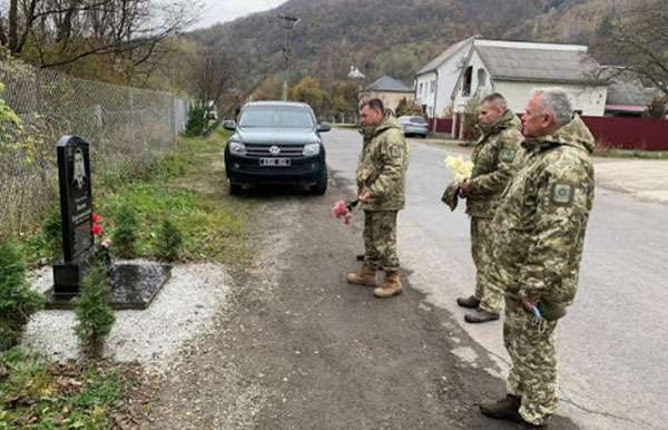 На місці загибелі майора Березенського прикордонники встановили пам’ятний знак