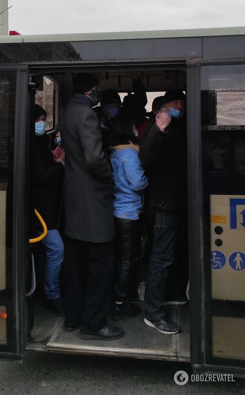 Пассажиры негативно реагируют на замечания о карантине.