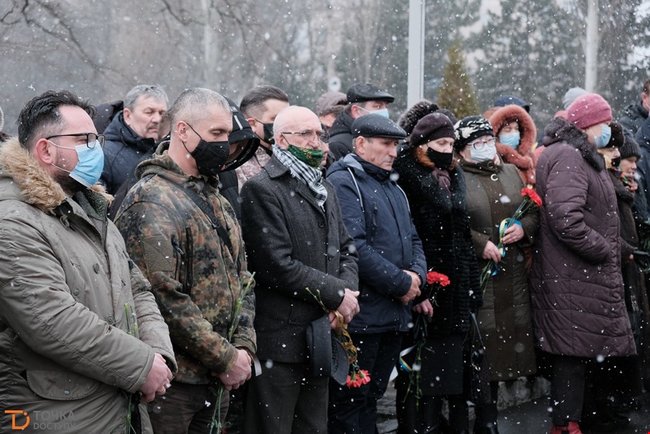 С погибшим на Донбассе воином 10-й ОГШБр Кириллом Быковским простились в Кропивницком 05