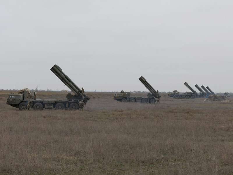 Маневры РСЗО "Смерч" возле Крыма осветили даже росСМИ