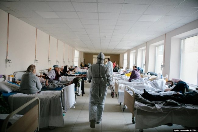 Для приема больных COVID-19 оборудовали корпус медицинского колледжа во Львове 08