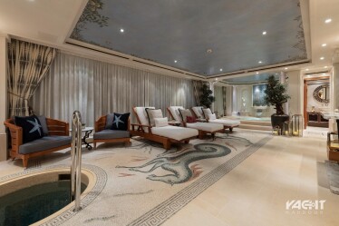  ACE. / yachtharbour.com