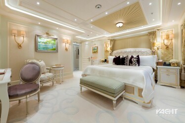  ACE. / yachtharbour.com