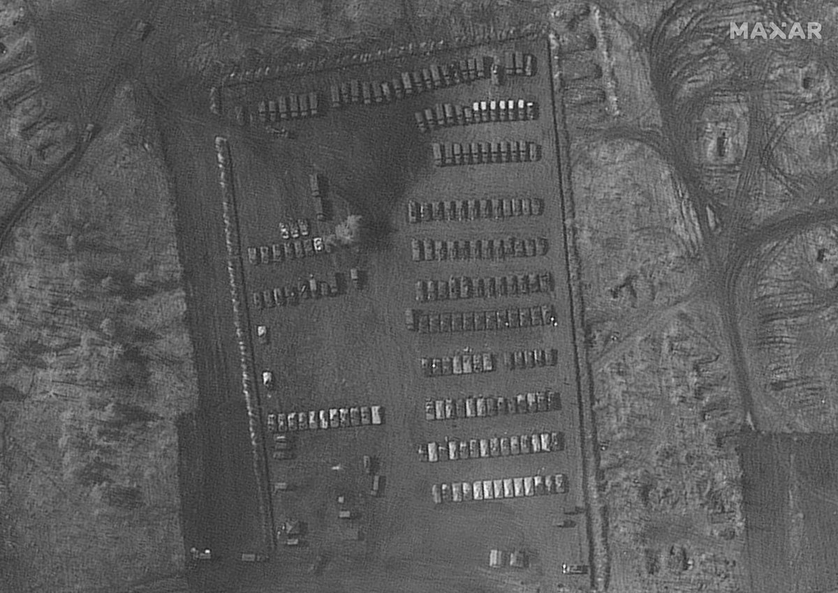 High-resolution satellite imagery, courtesy of Maxar Technologies, shows hundreds of vehicles at a known Russian Army training ground in the Voronezh region bordering Ukraine. dqxikeidqxiqqeant
