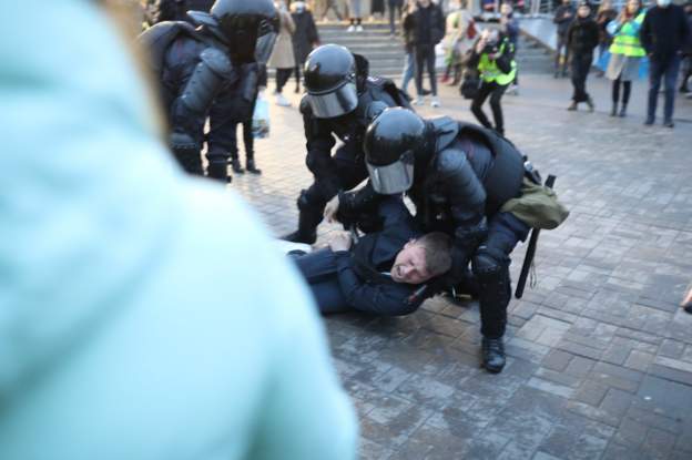 Путин - вор!: в России проходят акции в поддержку Навального 20 Путин - вор!: в России проходят акции в поддержку Навального 20