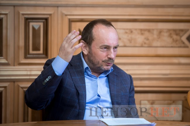 Глава Гостаможслужбы Павел Рябикин: Под санкции СНБО попала видимая часть айсберга контрабанды 05 Глава Гостаможслужбы Павел Рябикин: Под санкции СНБО попала видимая часть айсберга контрабанды 05 dqxikeidqxitkant