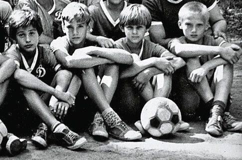 Андрей Шевченко (второй слева). dqxikeidqxitkant